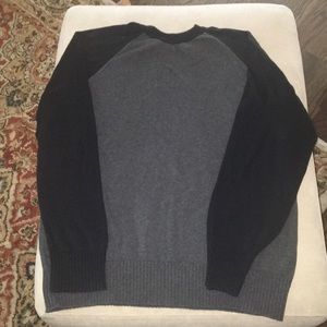 GAP MENS CREW SWEATER